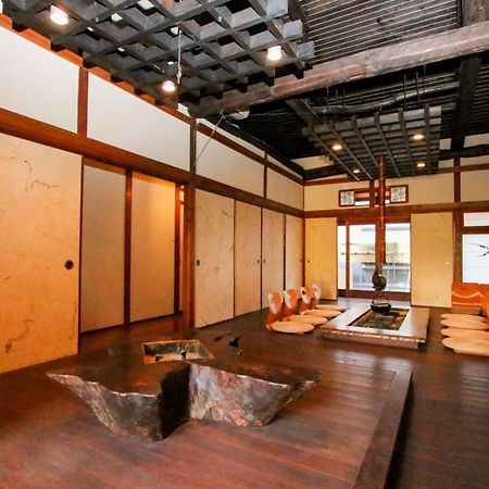 Guesthouse Omoya--全個室--囲炉裏のぬくもりと共にグループの絆を深める古民家宿でゆっくりとした時間を-6名部屋-6名部屋-8名部屋--最大20名-ペット同伴可は一室のみ- ماتسوياما المظهر الخارجي الصورة